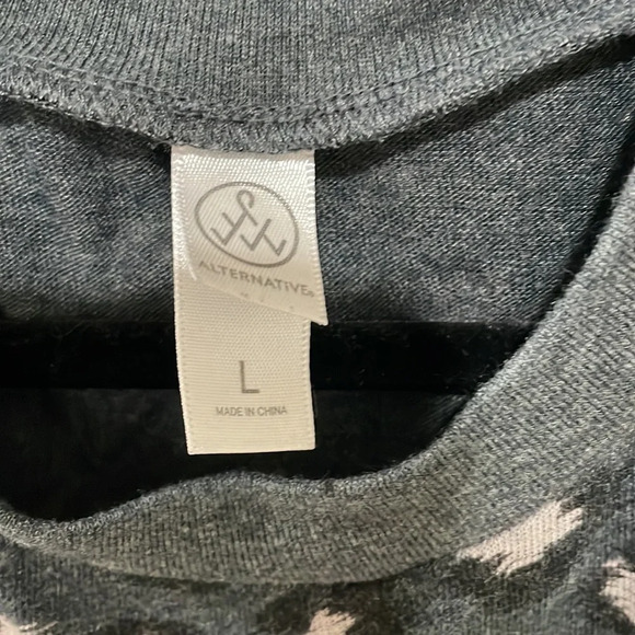 ALTERNATE Apparel animal print tee - Picture 4 of 6